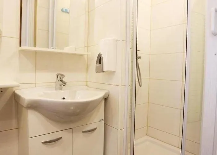 Tequila Bar Hostel *