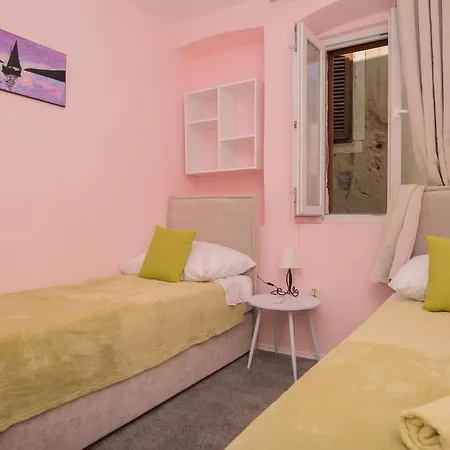 Hostel Tequila Bar (adults Only)