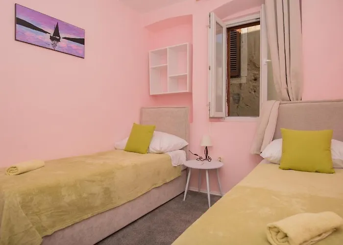 Hostel Tequila Bar (adults Only)